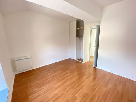 Location Appartement 3 pièces 73m² - Photo 3