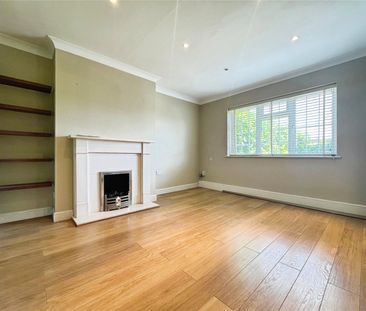 Huntingfield Way, Egham, Surrey, TW20 8DT - Photo 2