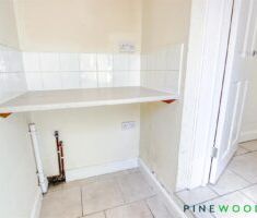 2 BEDROOM House - Terraced - Photo 3