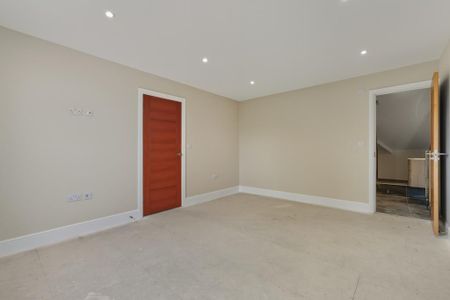 5 bedroom detached house to rent - Photo 4