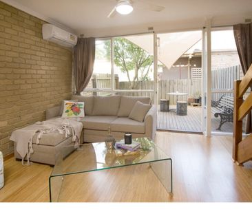 Beautifully Renovated and Cozy - Photo 1