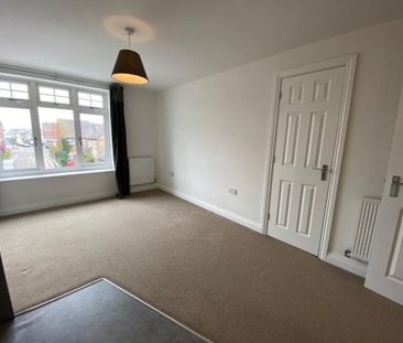 Cromwell Gardens, Bournmeouth - Photo 2