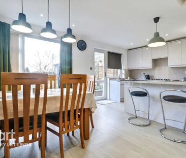 2 bedroom semi-detached house to rent - Photo 5