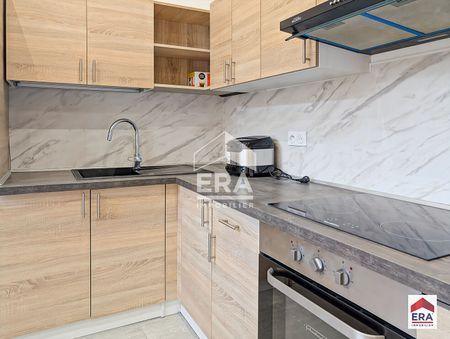 Chambre meublée avec salle d'eau privative - Limite CROIX - Photo 4