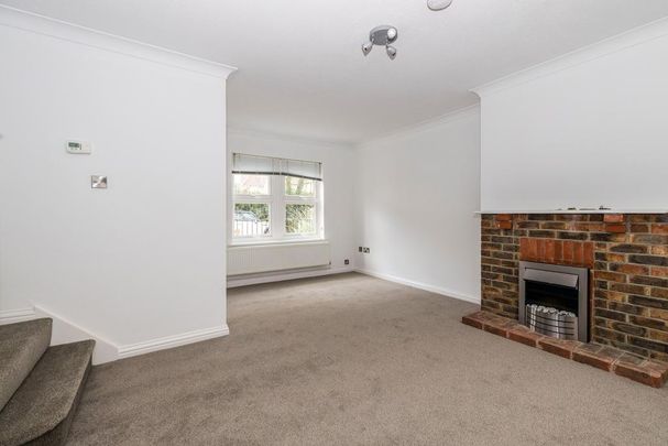 3 bedroom terraced house to rent - Photo 1