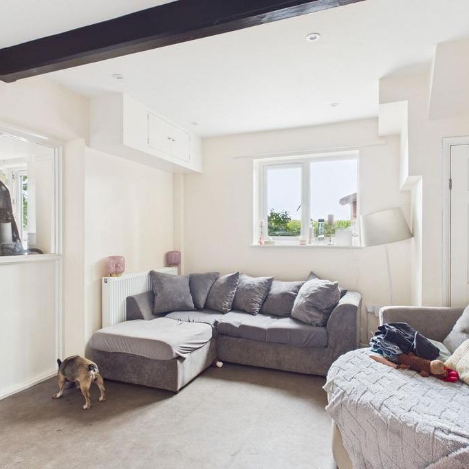 3 bedroom semi-detached house to rent - Photo 1