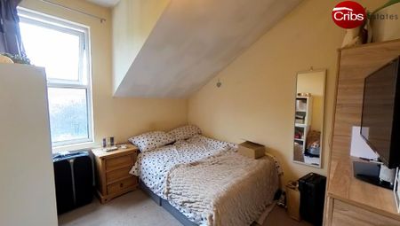 3 bedroom flat to rent - Photo 2
