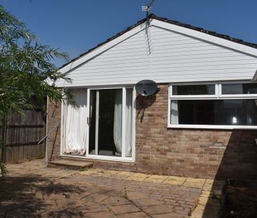 2 bedroom detached bungalow to rent - Photo 1