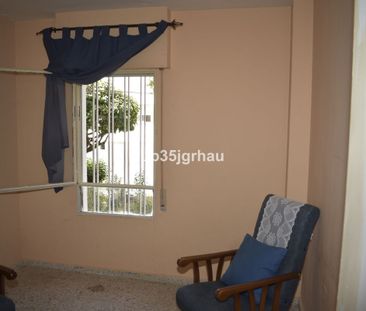 Apartment in Estepona, Costa del Sol - Photo 4