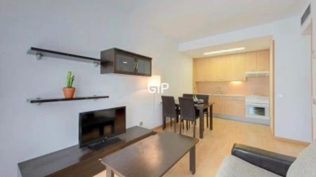 Apartamento de alquiler en Rejas - Photo 3
