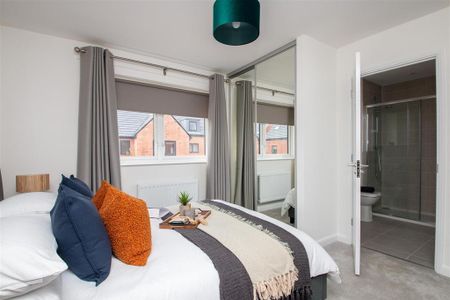 3 bedroom semi-detached house to rent - Photo 5