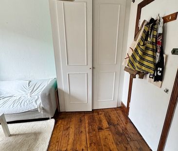 1 Bed Flat, Camden High Street, NW1 - Photo 6