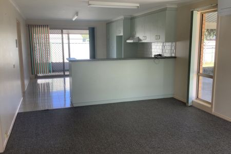 Comfortable, Low-Maintenance Living in a Convenient Location - Photo 3