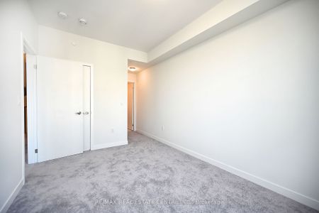 Condo Townhouse For Lease | W8100460 - Photo 2