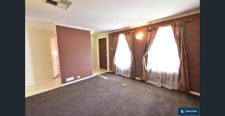 Bright, Comfortable Living in a Convenient Location! - Photo 2