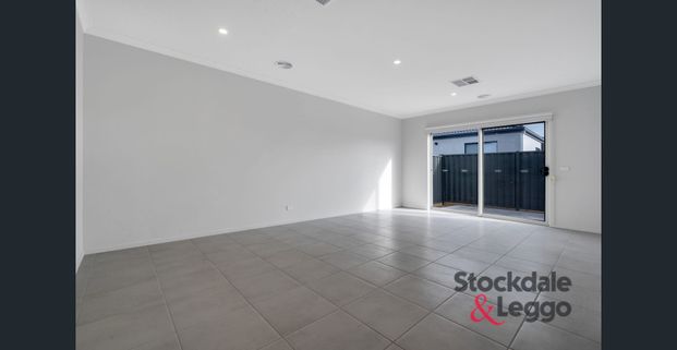 3 Bedroom Cloverton Delight! - Photo 1