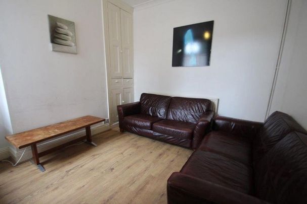 3 bedroom terraced house to rent - Photo 1