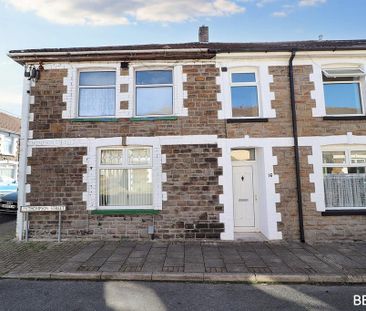 3 bedroom semi-detached house to rent - Photo 5