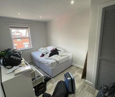 Flat 2-16b Wellesley Avenue, Belfast, BT9 6BY - Photo 3