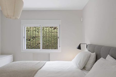 Luxury Apartment for rent in Nueva Andalucia, Spain - Photo 4