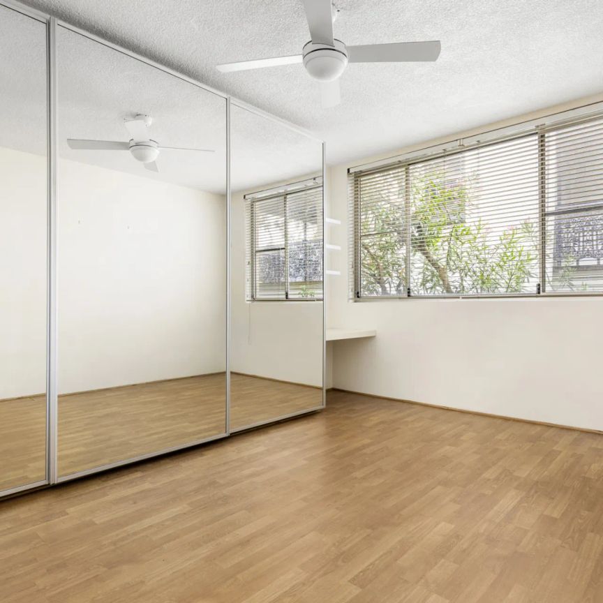 Relaxed Coastal Living On The Edge Of Bronte Village - Photo 1