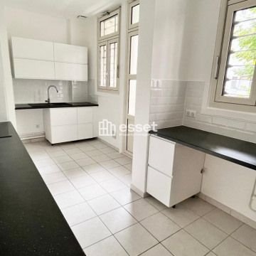 Appartement • Saint James-Général Koenig - Photo 1