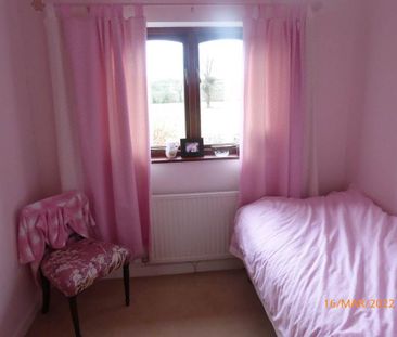 3 bedroom detached house to rent - Photo 2