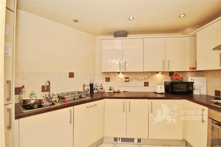 London Road, Burpham, Surrey, GU1 1FY - Photo 4