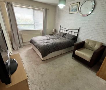 Room in a Shared House, Victoria Court Mews, LS6 - Photo 1