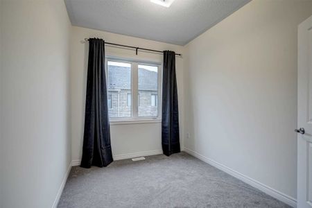 For Lease - 22 Hewison Avenue, Richmond Hill, Ontario - Photo 2