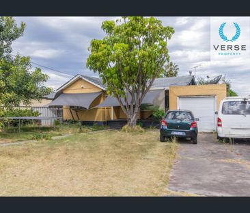 Family home with big backyard! - Photo 5