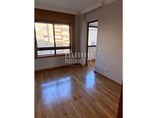 Apartamento T5 - Photo 1