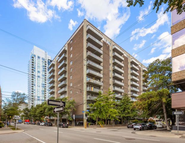Regency Towers — 1-Bedroom - Photo 1