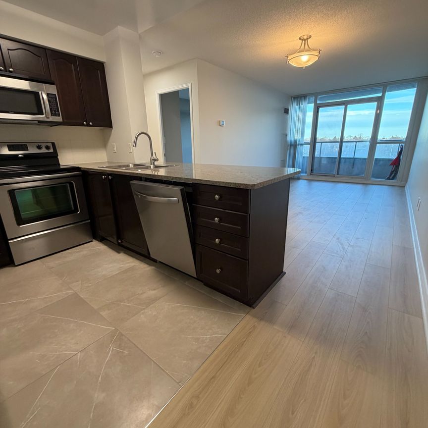 For Lease - 35 Hollywood Avenue Unit# 801, Toronto, Ontario - Photo 1