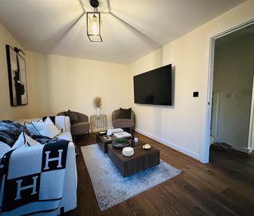 2 bedroom end of terrace house to rent - Photo 1