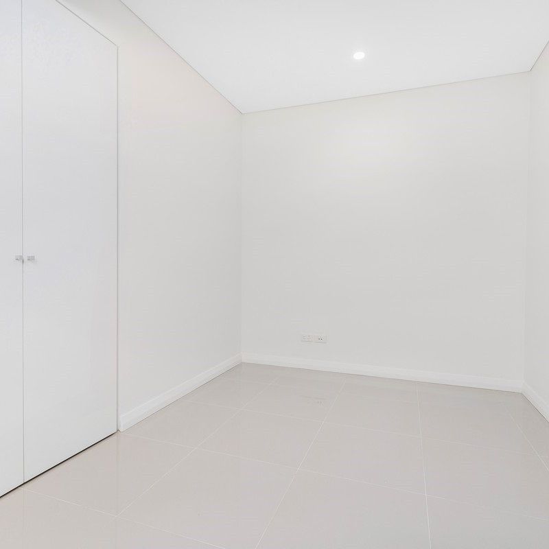 1 bedroom plus Study Apartment For lease! - Photo 1