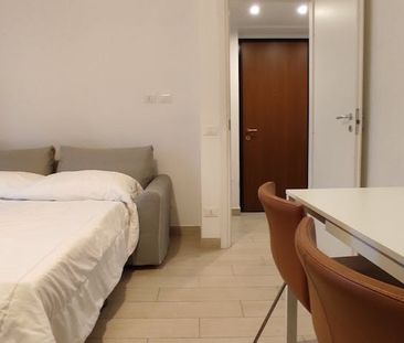 Via Alghero, Rome, Lazio 00182 - Photo 4