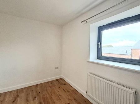 3 bedroom terraced house to rent - Photo 2