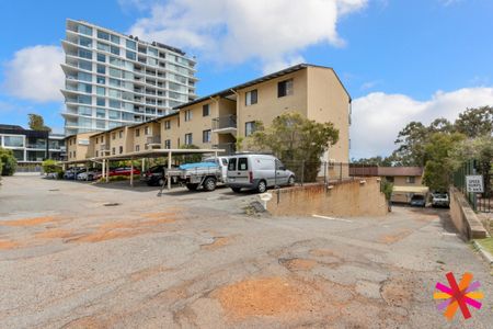 LOVELY CENTRAL 2 BEDROOM 1 BATHROOM RIVERSIDE APARTMENT - Photo 4