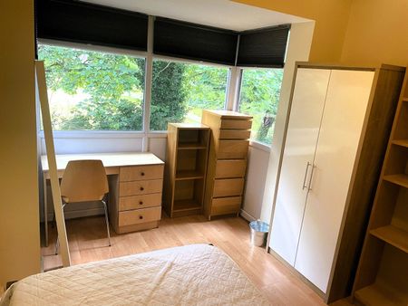 4 Bed Terraced House, Filey Road, M14 - Photo 3