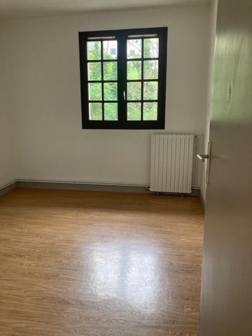 Location Appartement 4 pièces 82m² TULLE 19000 - Photo 3