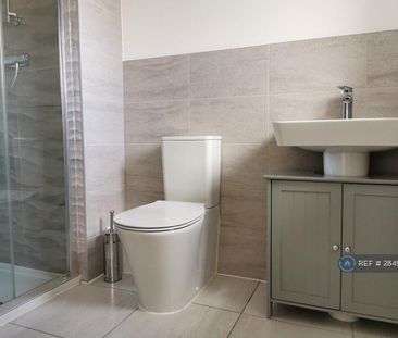 3 bedroom end of terrace house to rent - Photo 5