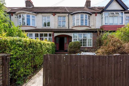 4 bedroom terraced house to rent - Photo 2