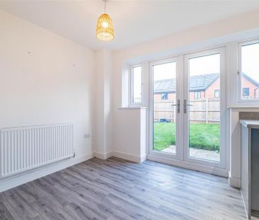 2 bedroom semi-detached house to rent - Photo 3