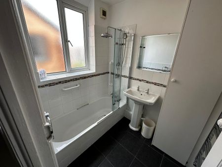 4 bedroom townhouse to rent - Photo 4