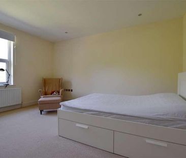 Nutfield Road, Redhill, RH1 - Photo 6