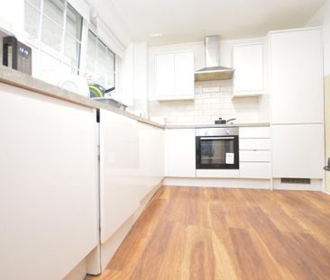 1 bedroom in a flat share to rent - Photo 6