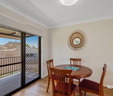 🏡 FLOOD-FREE Full-Brick Family Home with Solar & Views – 5 Nussey C... - Photo 4