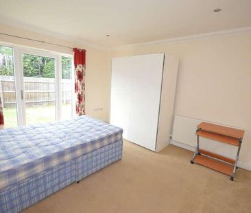 Ensbury Gardens, Ensbury Park, Bournemouth, BH10 - Photo 6