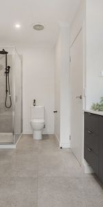 Two Storey Chic Charmer - Photo 3